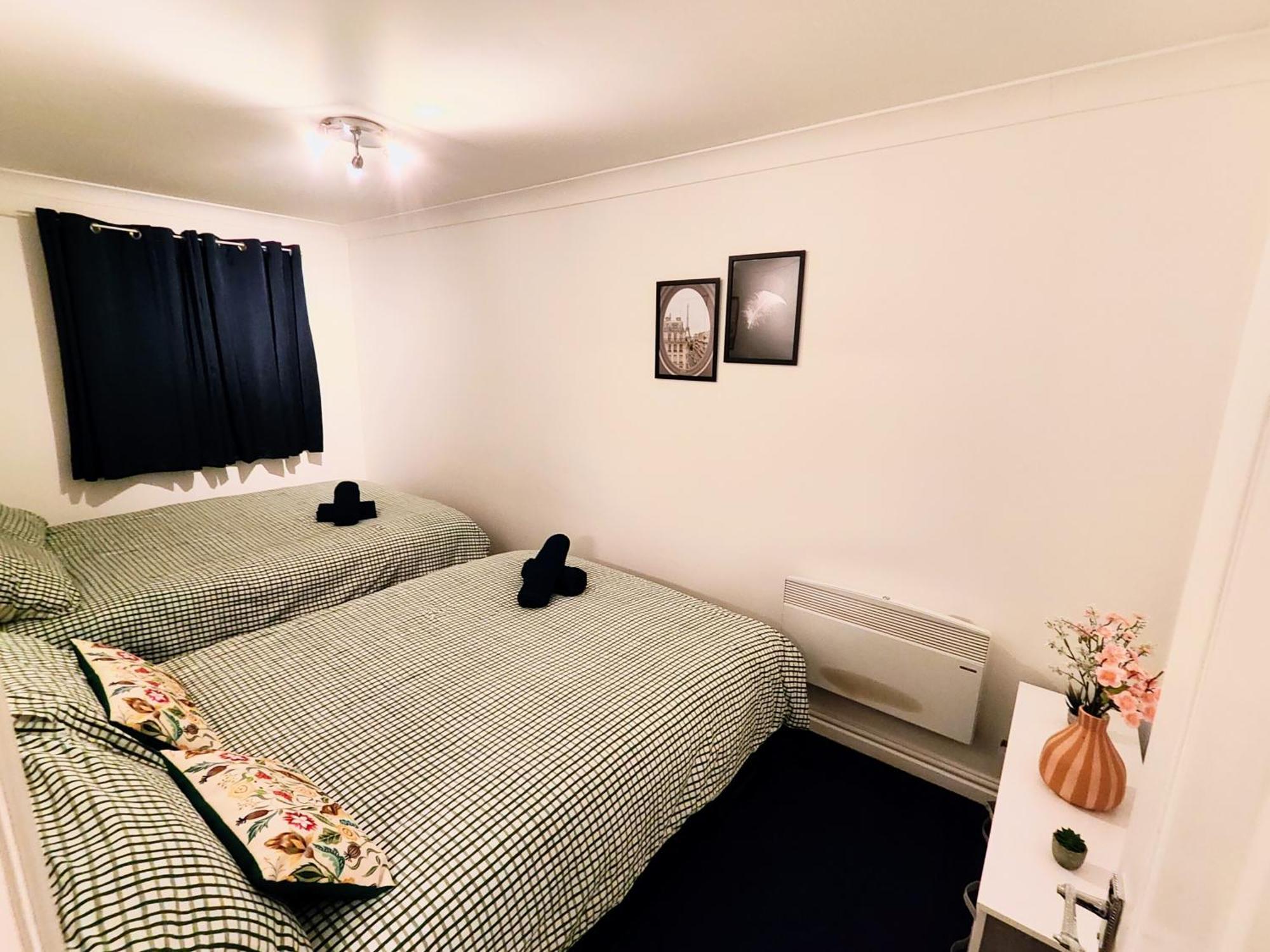 La Casita, Quarry - 2 Bedroom Entire Apartment With Free Parking Glasgow Dış mekan fotoğraf